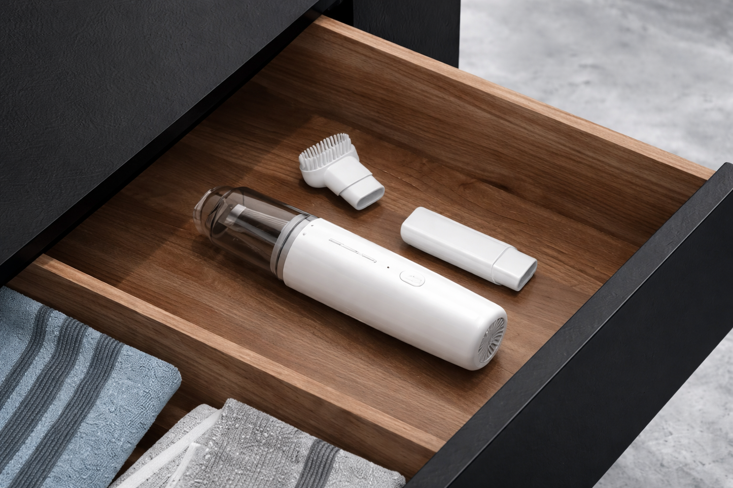 Cordless Mini Vacuum Cleaner – Strong 6000Pa Suction for Car & Home